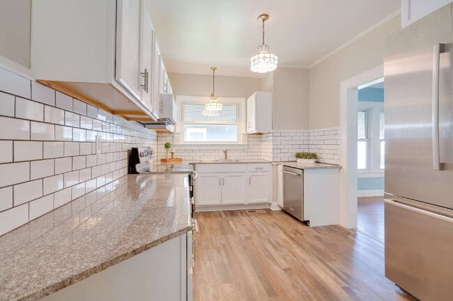 Building Photo - Three-Bed Home w/ Fenced in BackYard in the Heart of Durham