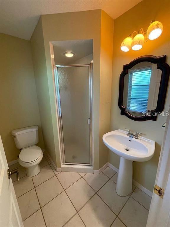 Building Photo - 494 Lake of the Woods Dr