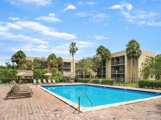 Building Photo - 8065 SW 107th Ave