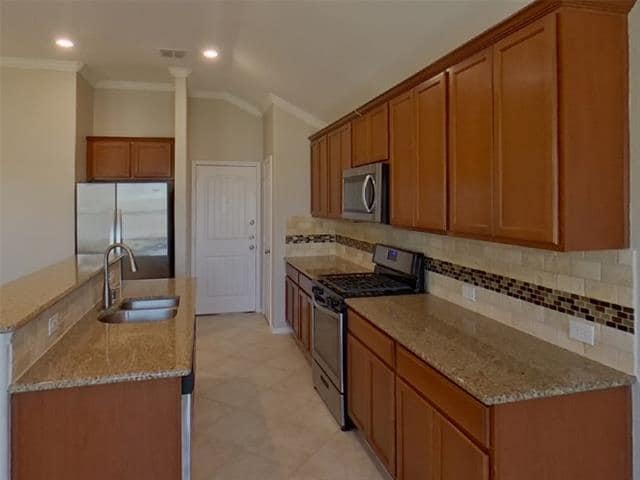 Building Photo - 457 Peach Ln