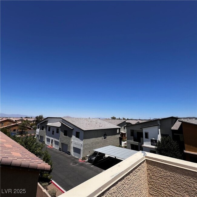 Building Photo - 1192 Via Dimartini
