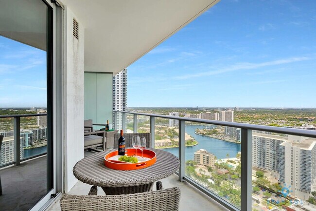 Building Photo - 4111 S Ocean Dr
