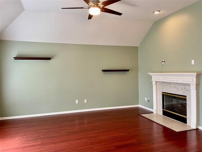 Building Photo - 608 Biscayne Bend Ln