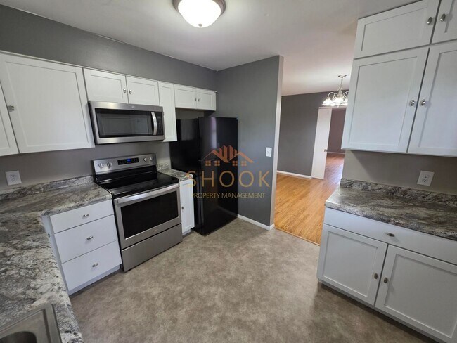Building Photo - FRESH 4 BR HOME CLOSE TO EVERYTHING IN WEST LAFAYETTE