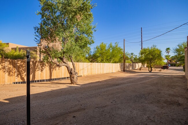 Building Photo - Cave Creek, AZ Rental Listing