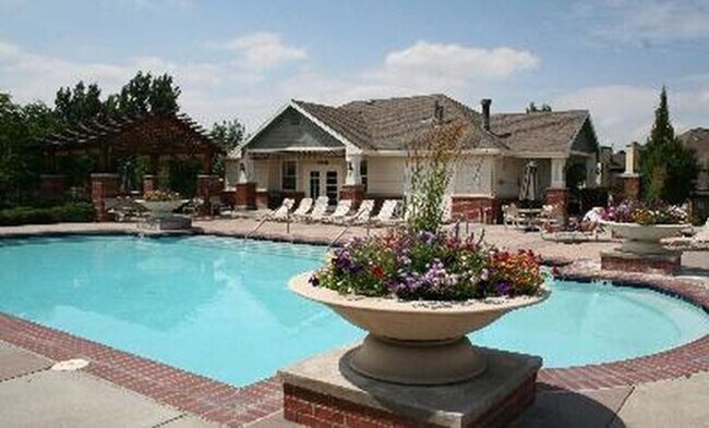 Building Photo - Stunning 3-bed 3-bath townhome that features hardwood floors and an attached garage! (Free 1st mo...