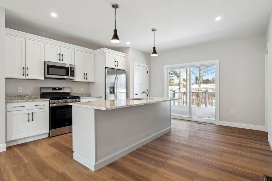 Interior Photo - Bayberry Commons- 3 Bedroom 2.5 Bath Townhomes with 2 Car Garage