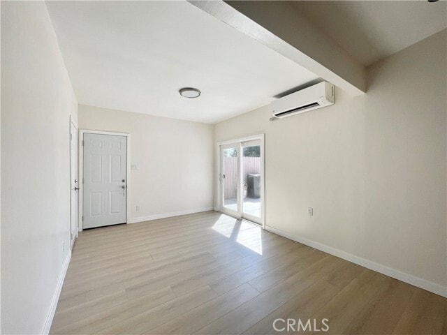 Building Photo - 1804 E Holly Oak Dr