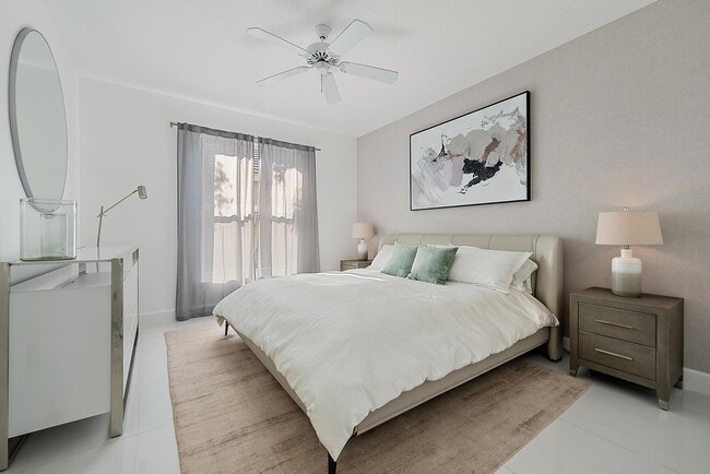 Building Photo - 8988 Lakes Blvd