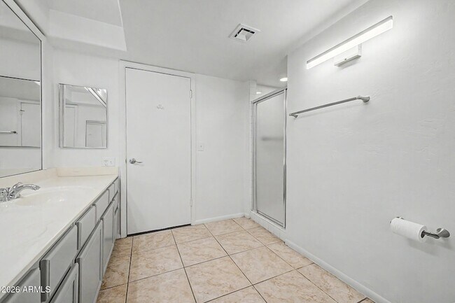 Building Photo - 3734 E Montecito Ave
