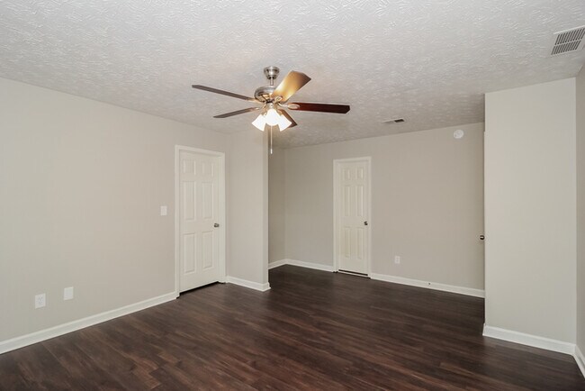 Building Photo - Charming 3-Bedroom Home in Great Location