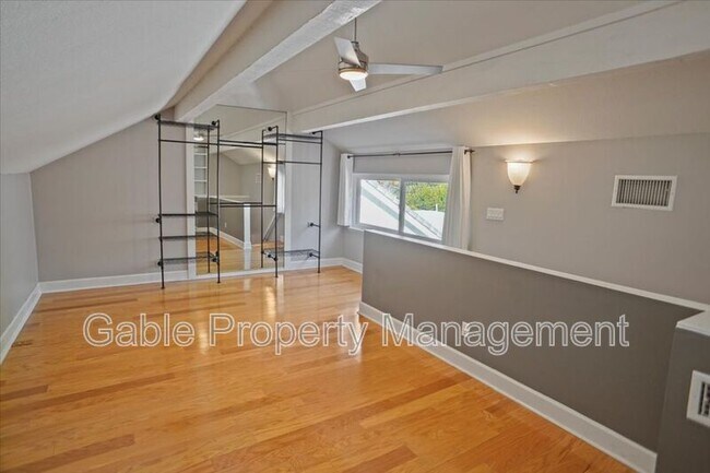 Building Photo - 26020 Moreno Dr