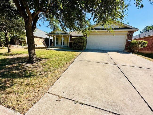 Building Photo - Check out this SWEET 4 bed/2 bath home!