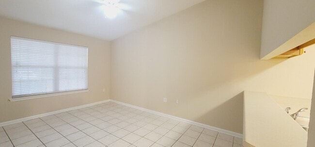 Building Photo - 2740 W Tharpe St