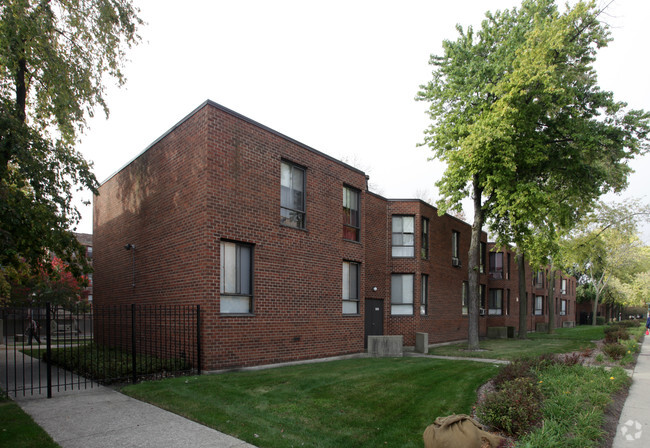 Primary Photo - Greenwood Park Apartments