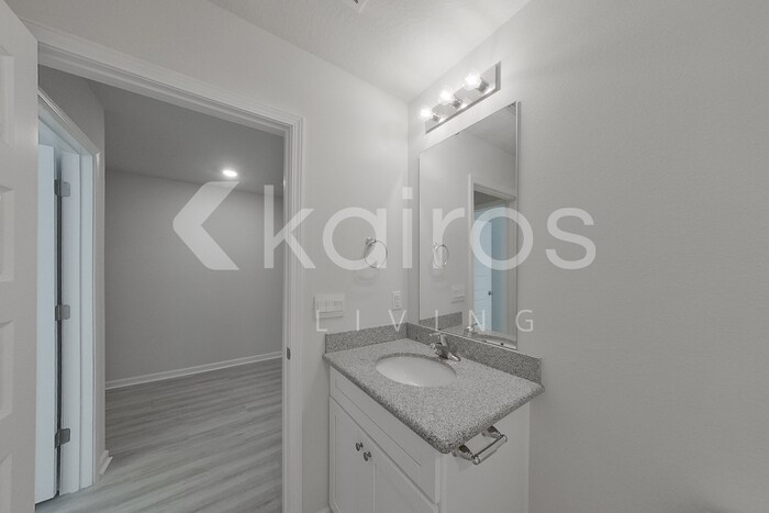 Building Photo - 4648 Malay Cir