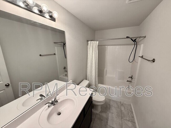 Building Photo - 11009 NW 100th St