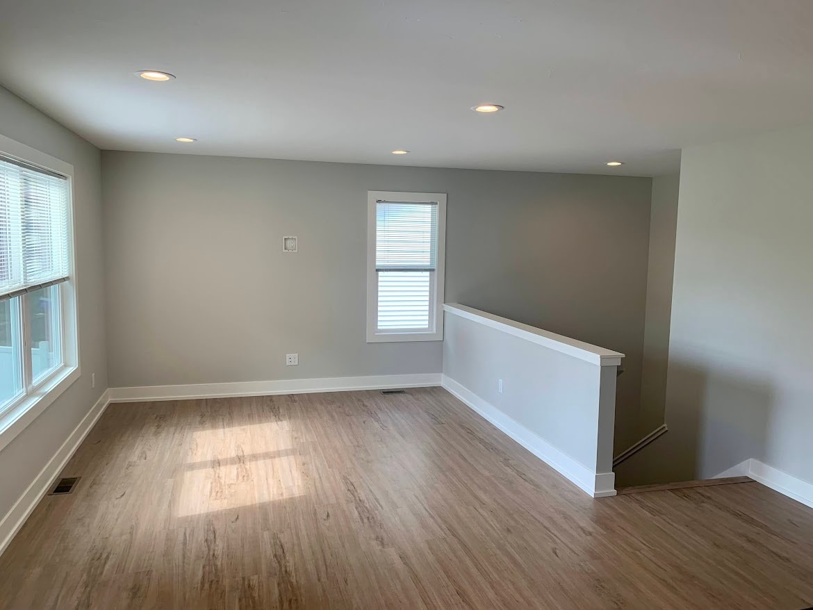 Building Photo - 411 Carpenter Ave NW