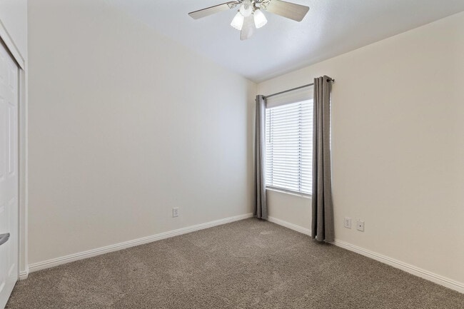 Building Photo - 7362 E Hanover Way