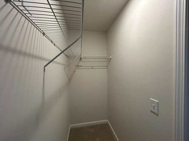 Building Photo - 3 Bedroom 2.5 Bathroom Townhouse in Windward Village - Summerville