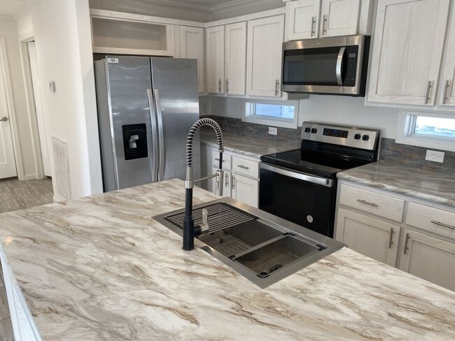 Building Photo - 2610 Dogwood Pl