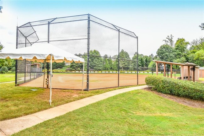 Building Photo - 6111 Longleaf Dr