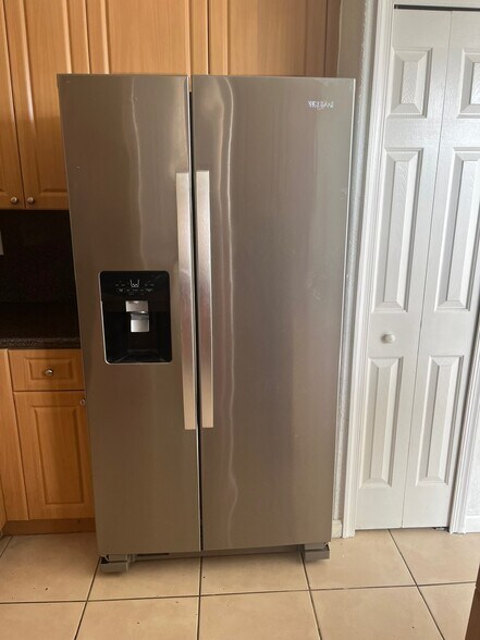 Building Photo - 2819 SE 15th Rd