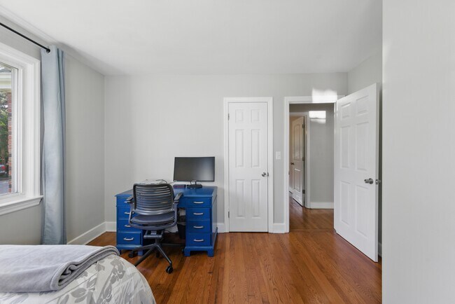 Building Photo - 111 Dupre Ave