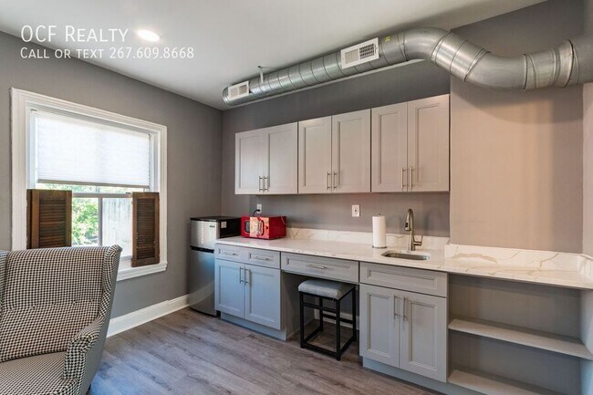 Building Photo - 1620 Mt Vernon St