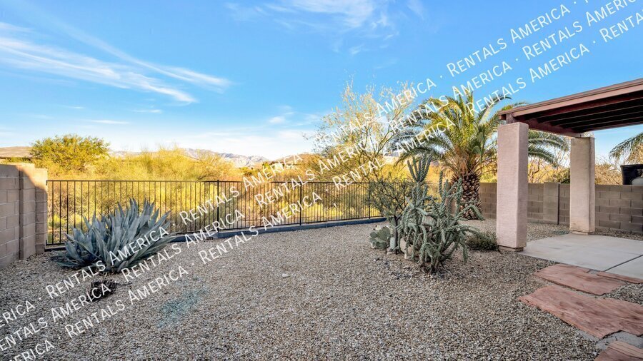 Building Photo - 12852 N Yellow Orchid Dr