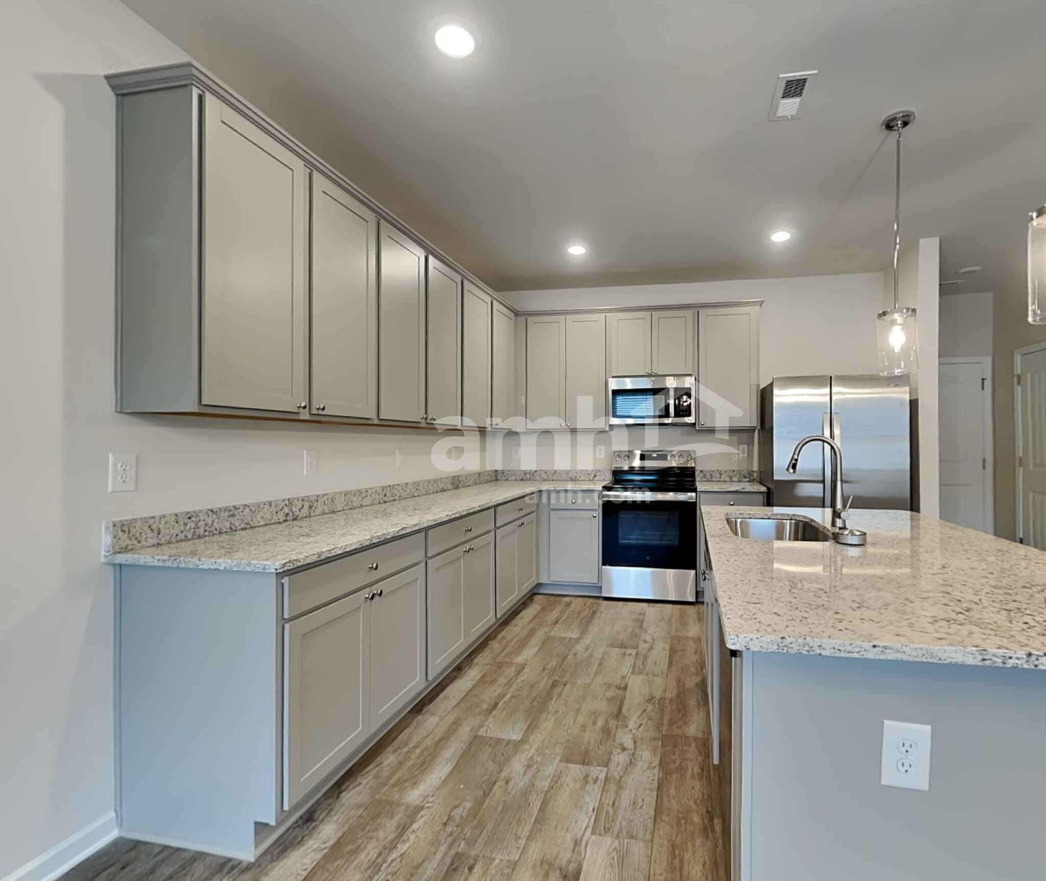 Building Photo - 3260 Emberly Dr