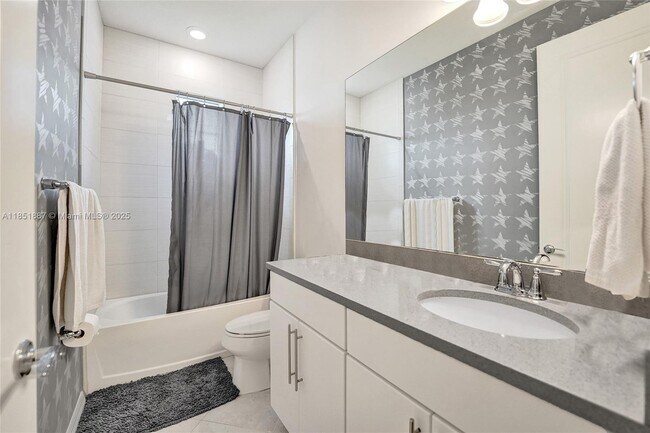 Building Photo - 4810 Eucalyptus Dr