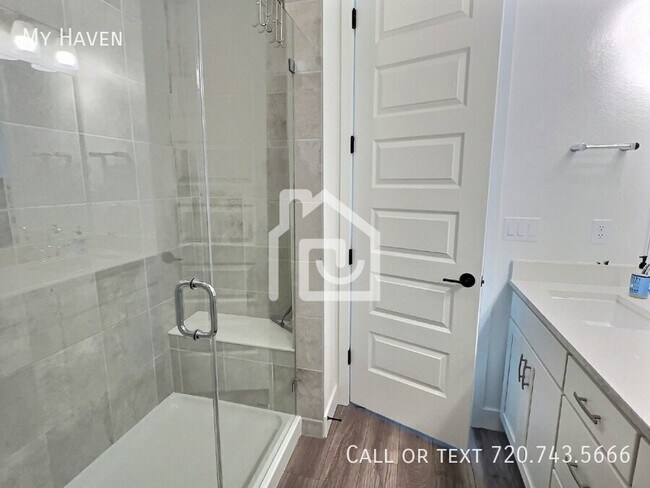 Building Photo - 2811 W 69th Ave