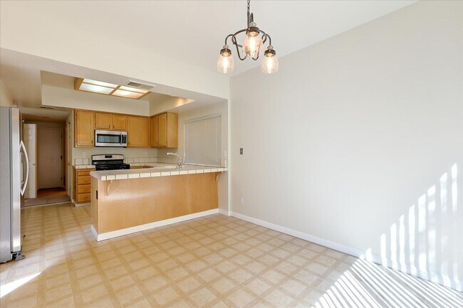 Building Photo - Seven Springs Home