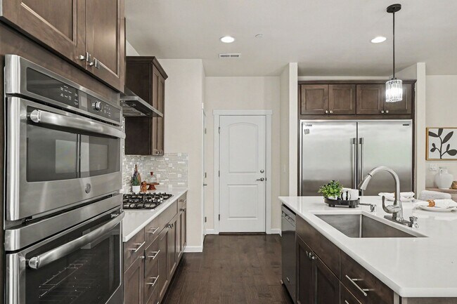 Building Photo - 18025 3rd Dr SE