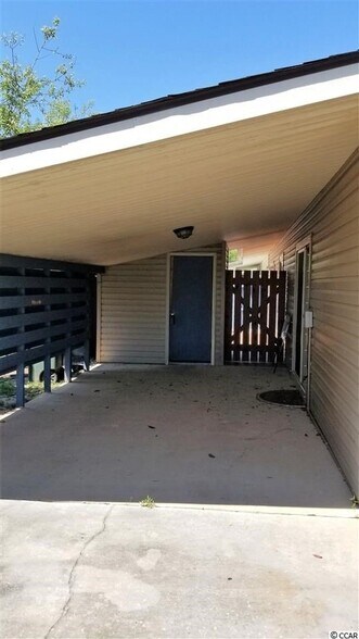 Building Photo - 6315A Wedgewood St