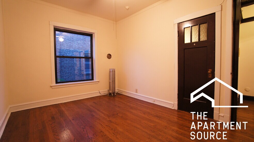 Building Photo - 2434 N Sawyer Ave