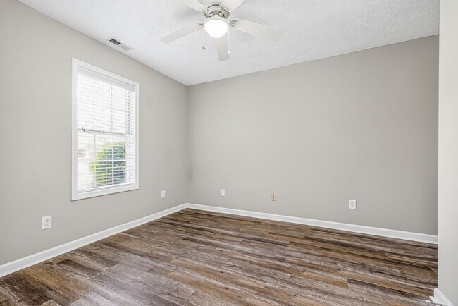 Building Photo - 342 Bubble Creek Ct