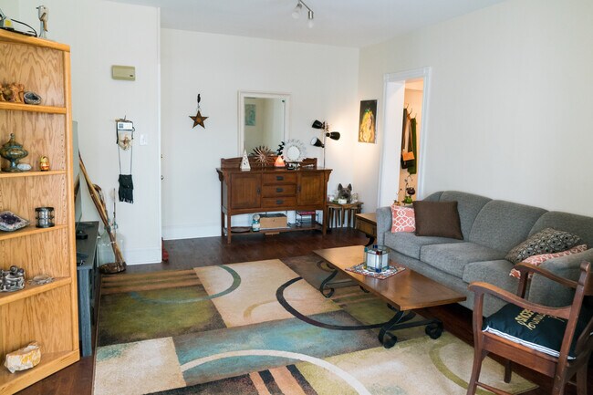 Building Photo - Chelsea Avenue Court