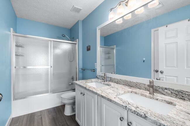 Building Photo - 6331 Claridge Dr S