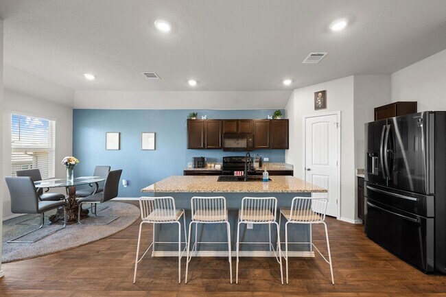 Building Photo - 15108 Siberian Elm Ln
