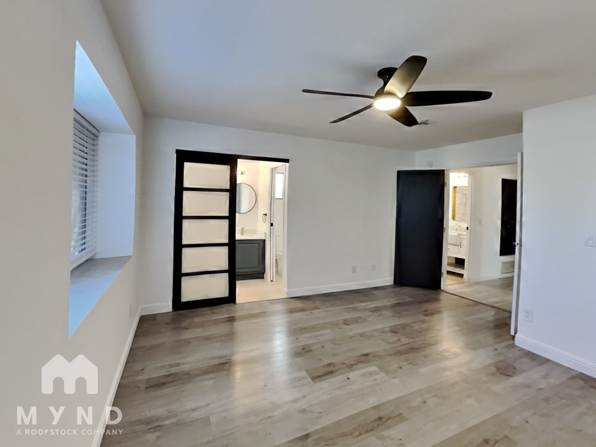 Building Photo - 370 S Pemberton Ave