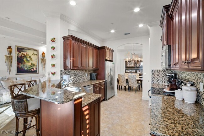 Building Photo - 9064 Siesta Bay Dr