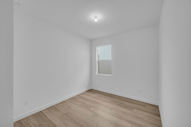 Building Photo - 3501 Harborside Ave