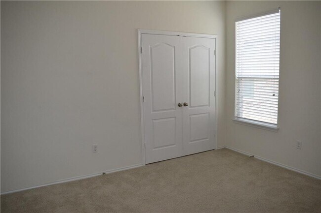 Building Photo - 1425 Berlin Ln