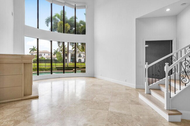 Building Photo - 17662 Circle Pond Ct