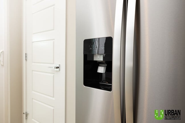 Building Photo - 3744 Clinton Rd