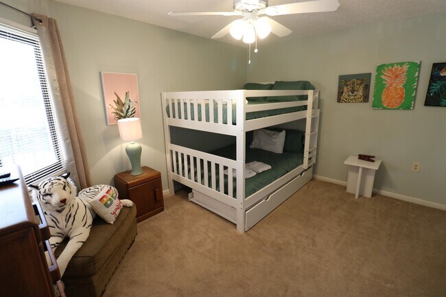 Building Photo - 4250-4A1A A1A S