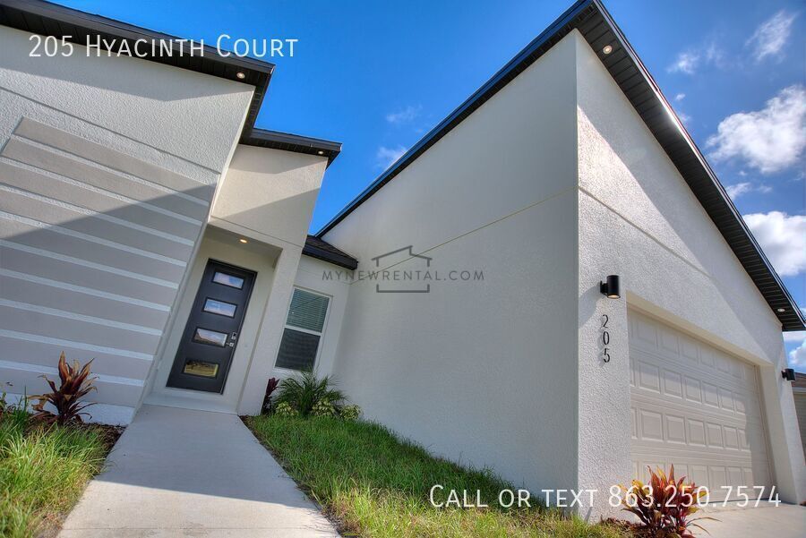 Building Photo - 205 Hyacinth Ct