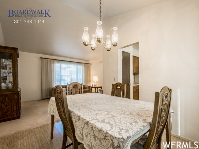 Building Photo - Updated 5-Bedroom Home in Sandy